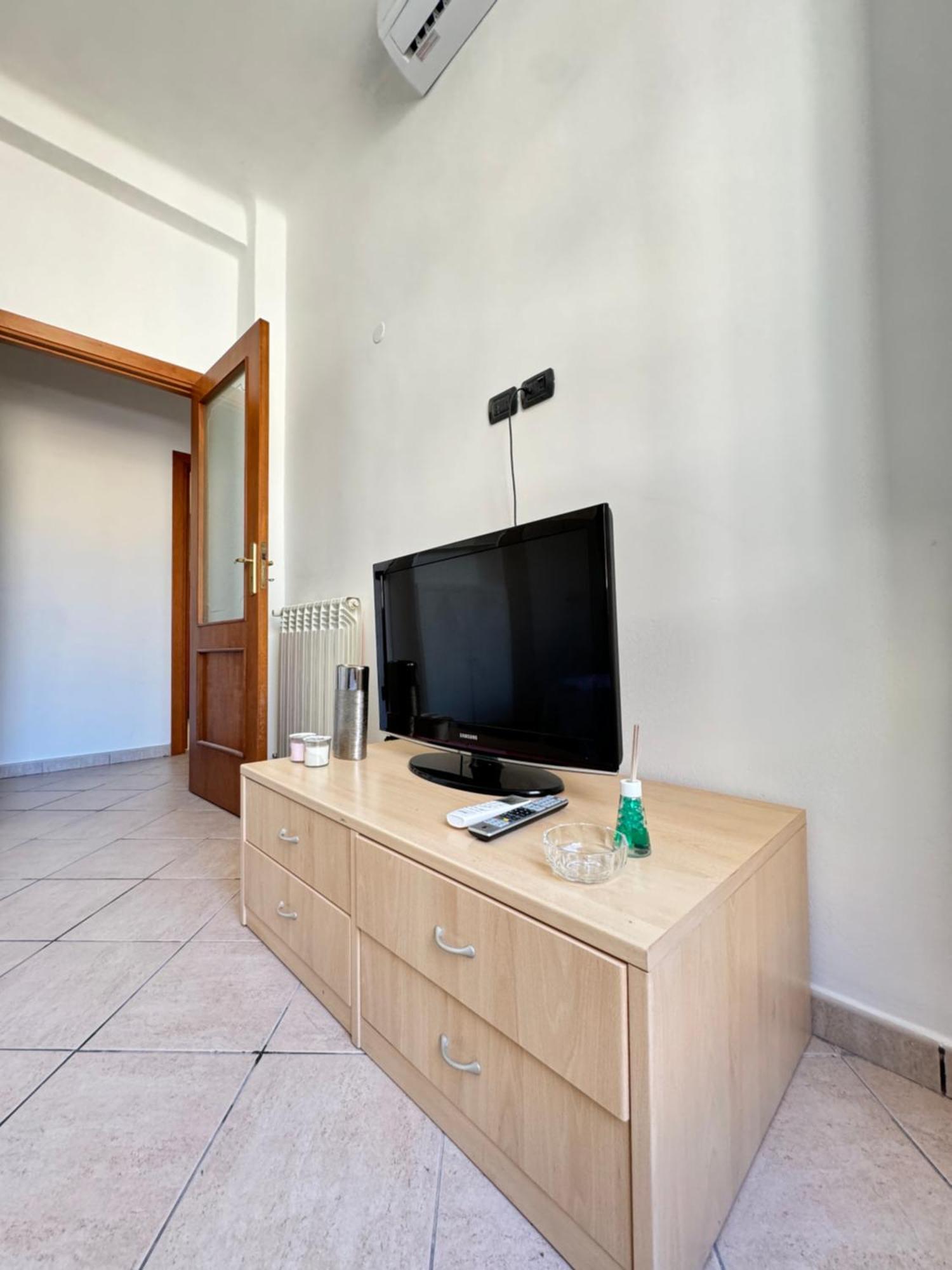 Una Stanza Nel Bunker Hotel Genoa Luaran gambar