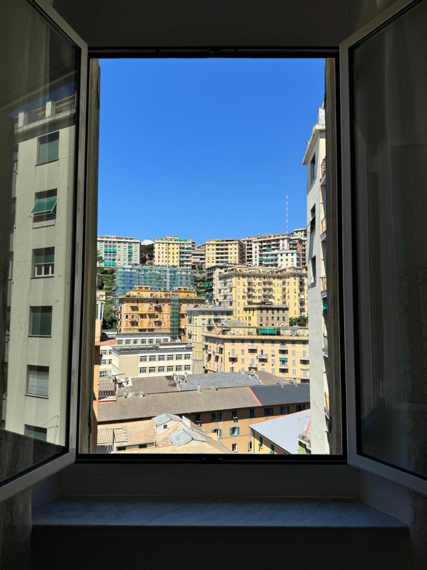 Una Stanza Nel Bunker Hotel Genoa Luaran gambar